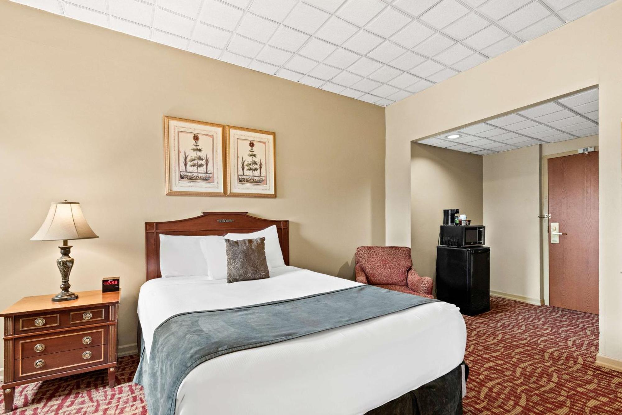 Genetti Hotel, Surestay Collection By Best Western Williamsport Bagian luar foto