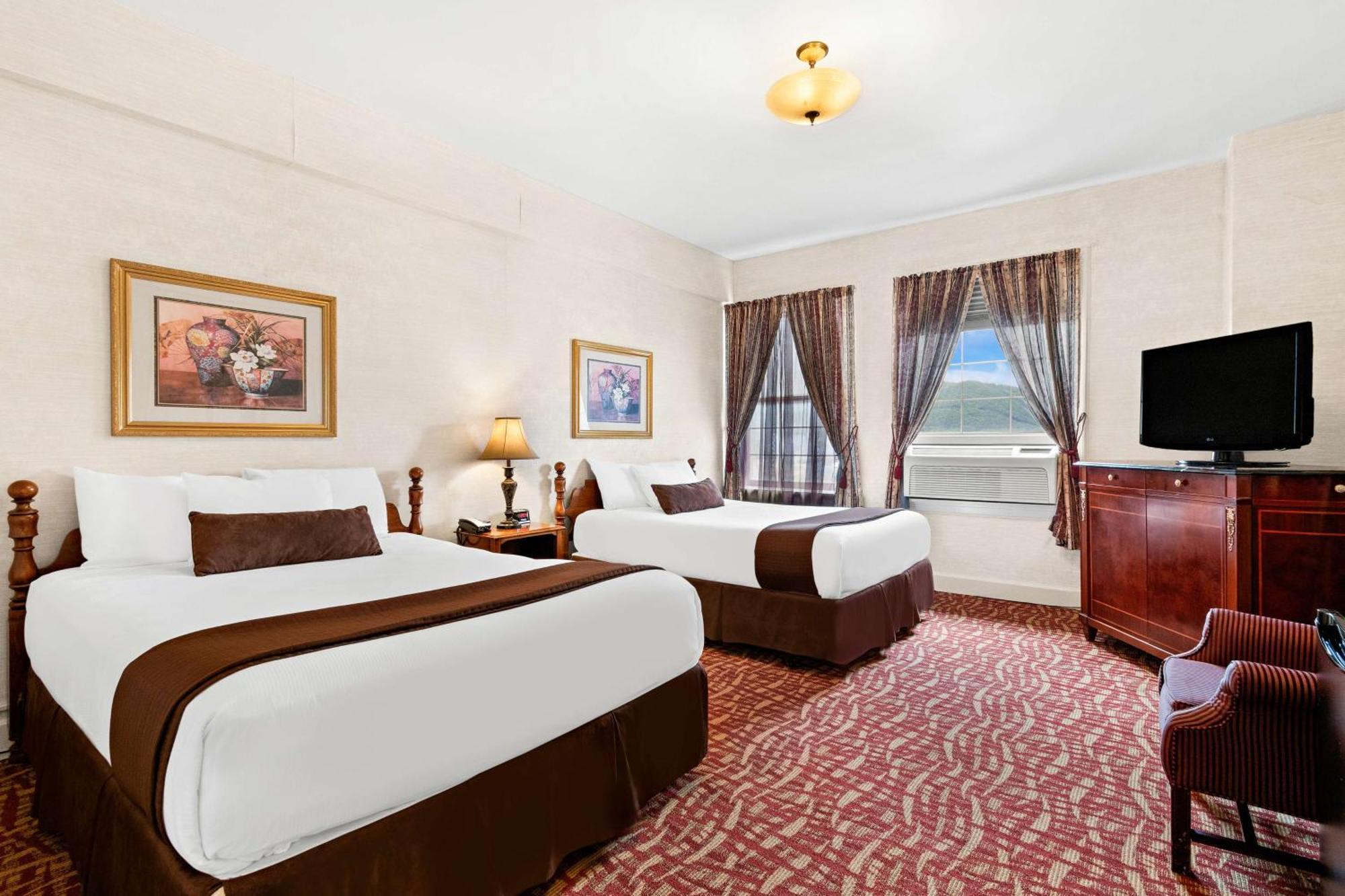 Genetti Hotel, Surestay Collection By Best Western Williamsport Bagian luar foto