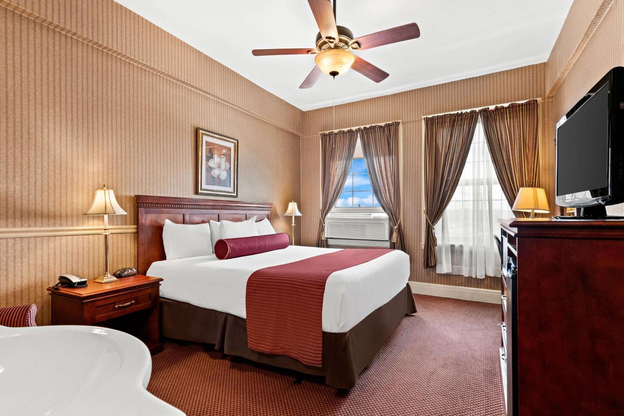 Genetti Hotel, Surestay Collection By Best Western Williamsport Bagian luar foto